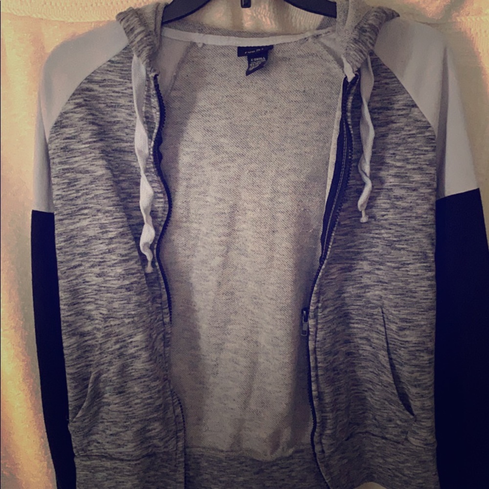 Rue 21 sweater